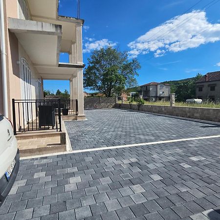 Boulevard Apartments Котор Екстер'єр фото