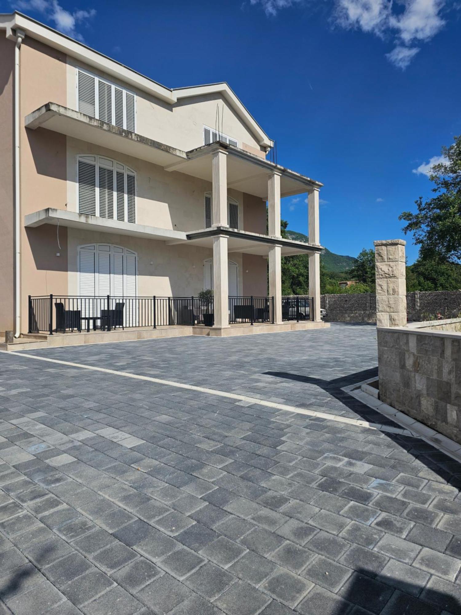 Boulevard Apartments Котор Екстер'єр фото