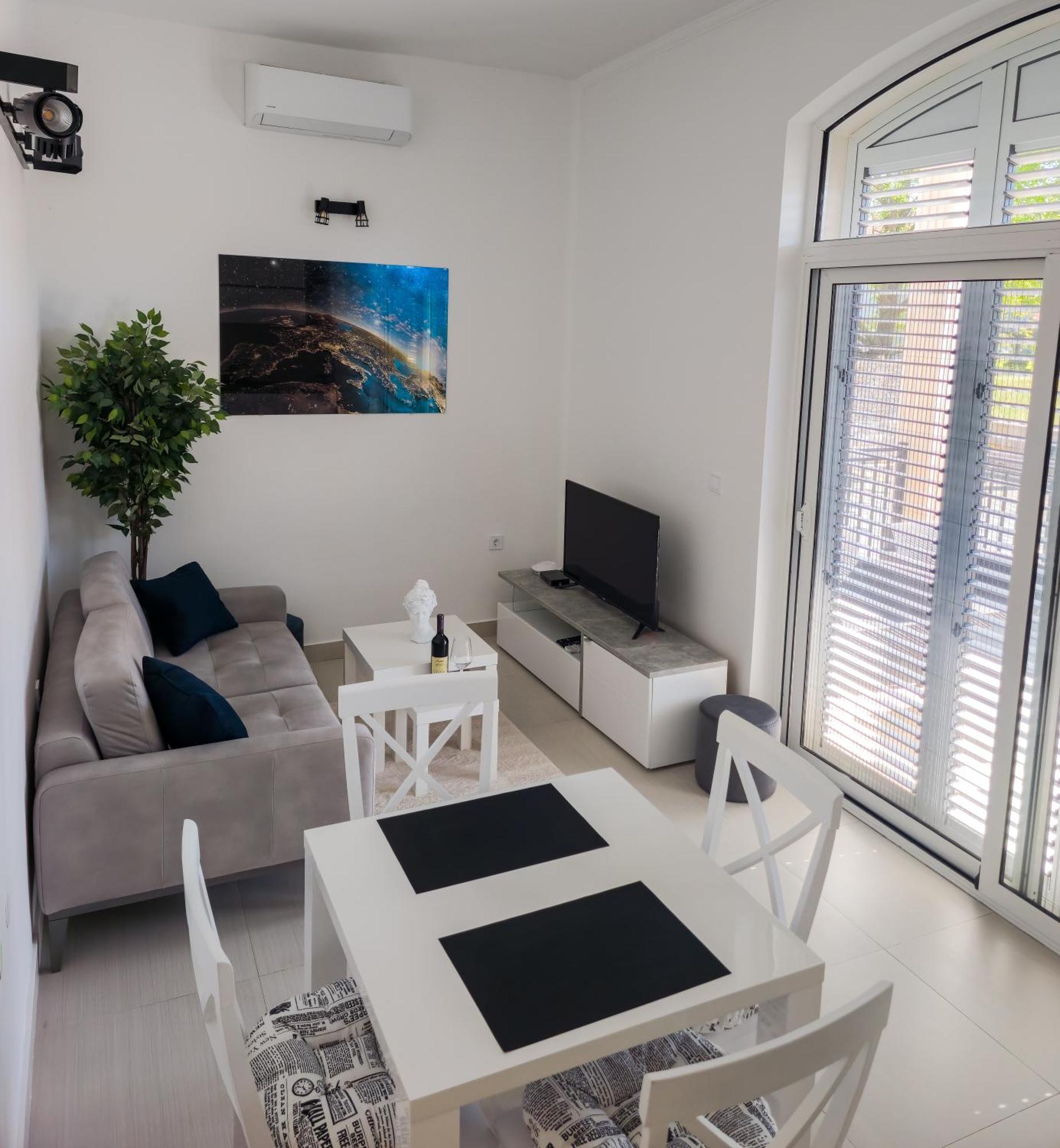 Boulevard Apartments Котор Екстер'єр фото